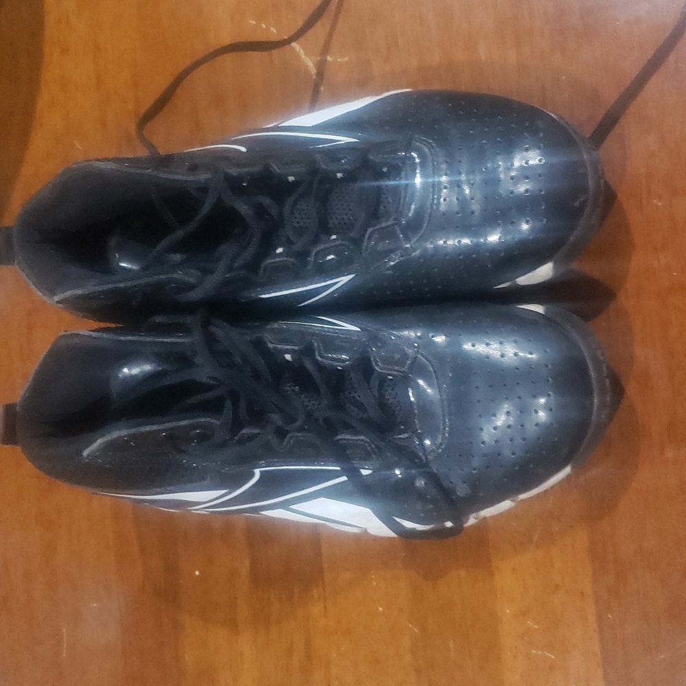 Mens shoes reebok size 8.5